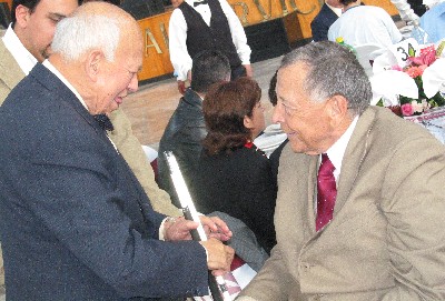  DOS GRANDES POLITECNICOS, El Sr. Ing. y Lic. Don Francisco Ortiz Mendoza y
el Sr. Ing Oscar Harper